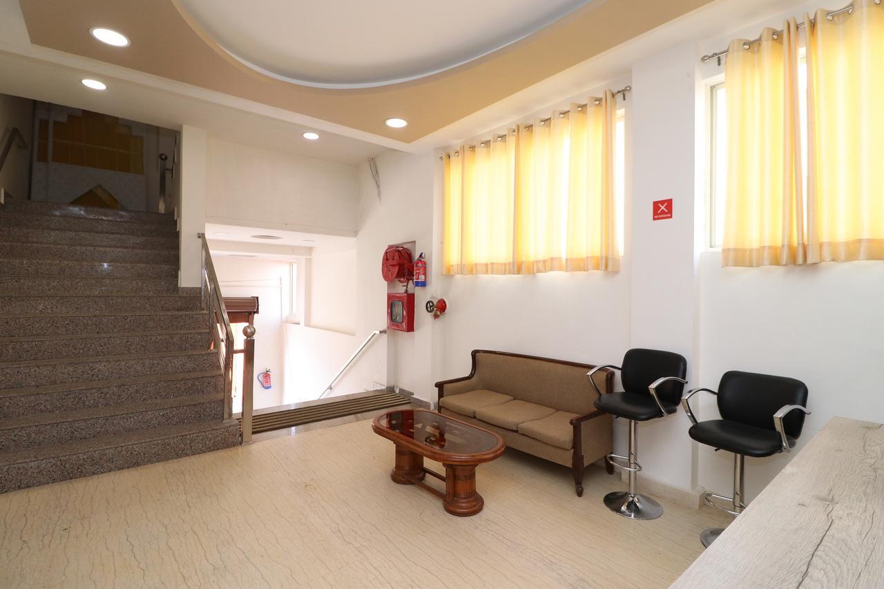 Oyo 13406 Hotel Golden Leaf Bareilly Eksteriør billede