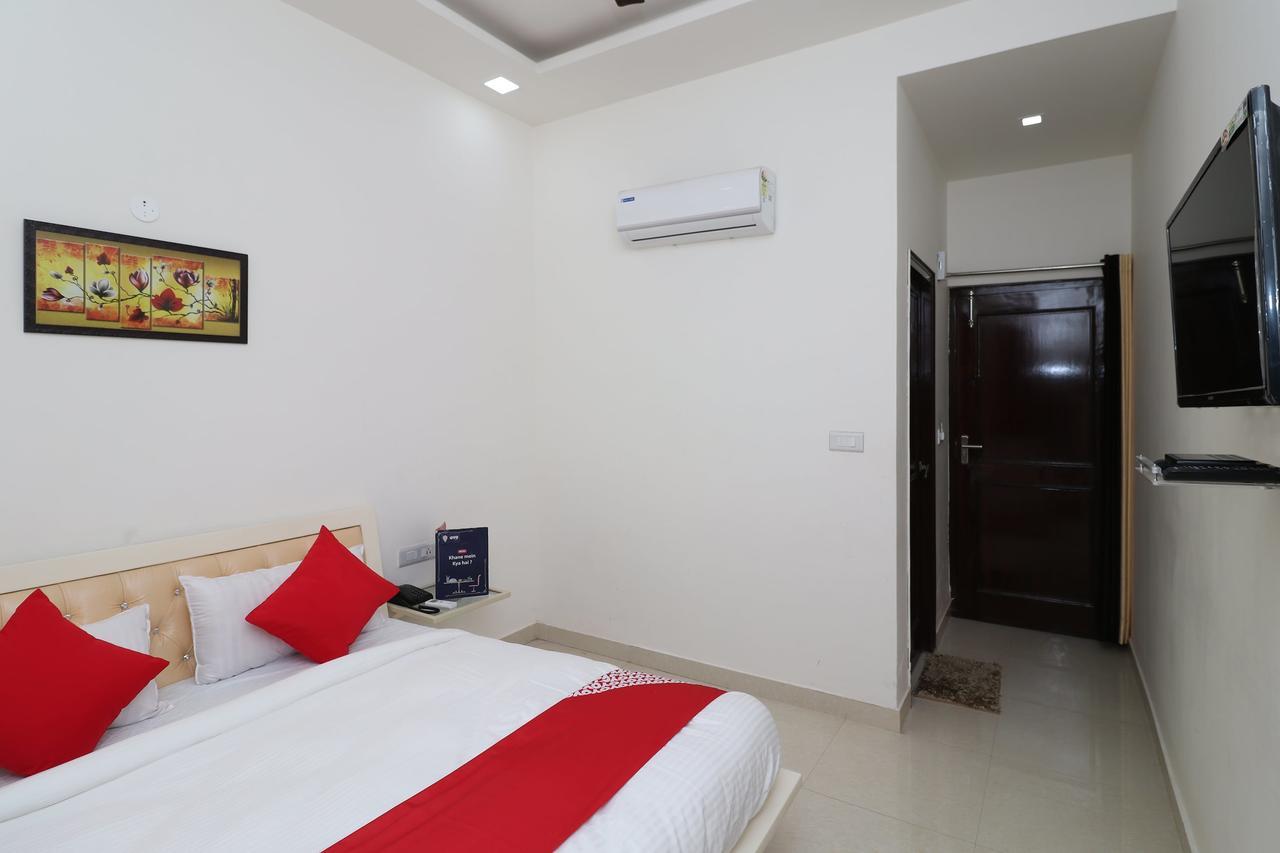 Oyo 13406 Hotel Golden Leaf Bareilly Eksteriør billede