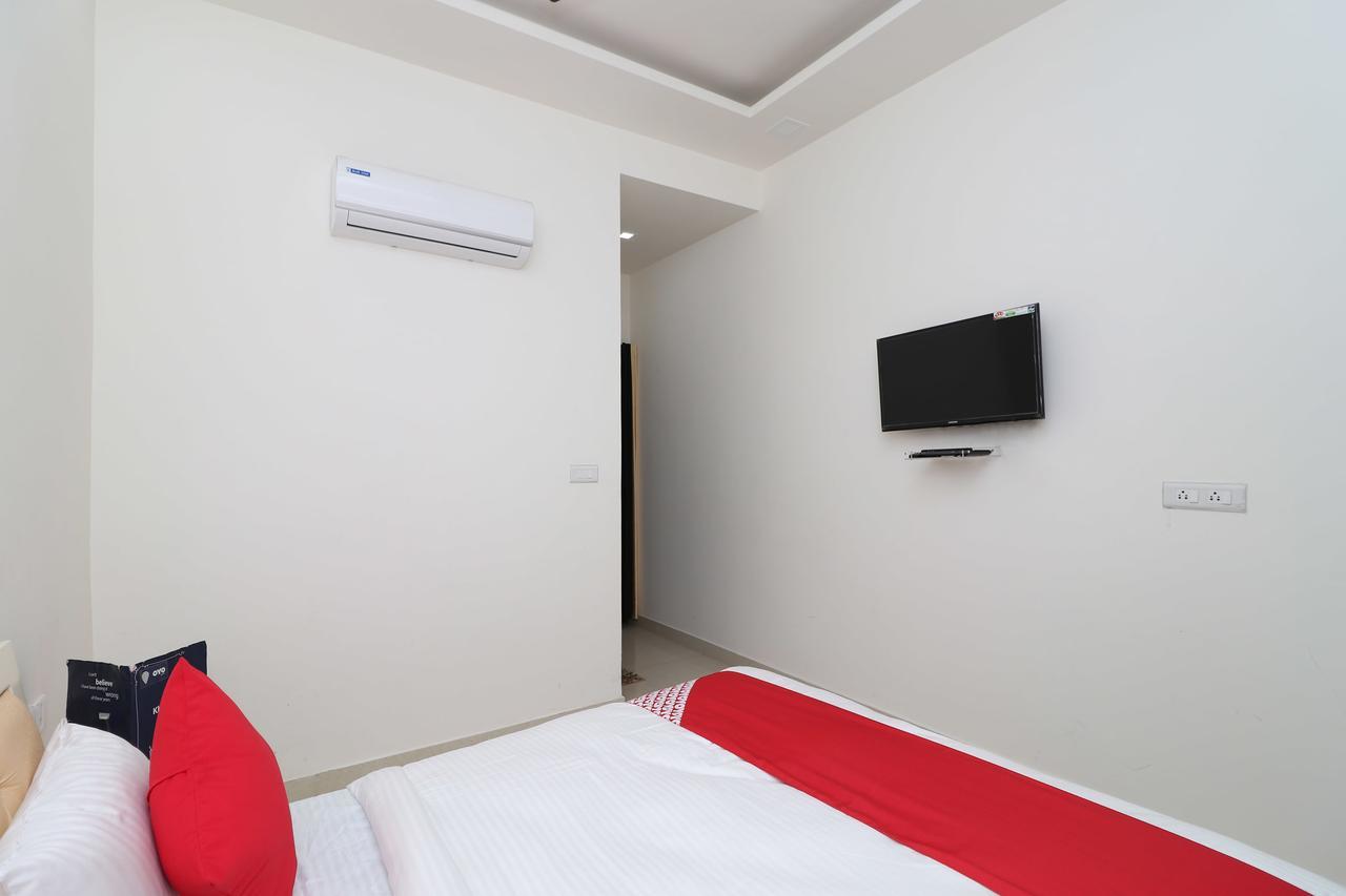 Oyo 13406 Hotel Golden Leaf Bareilly Eksteriør billede