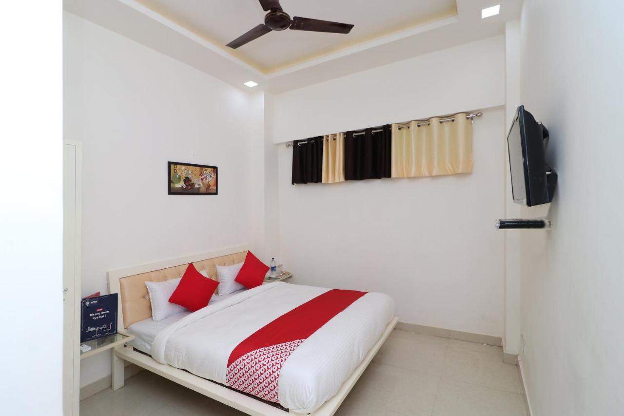 Oyo 13406 Hotel Golden Leaf Bareilly Eksteriør billede